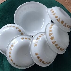 White / Gold Dinnerware Set of 6 Assorted (5 Small and 1 Bigger) Cereal Bowls
